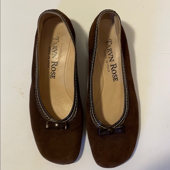 Taryn Rose Shoes - Taryn Rose flats women’s size 6 vintage suede